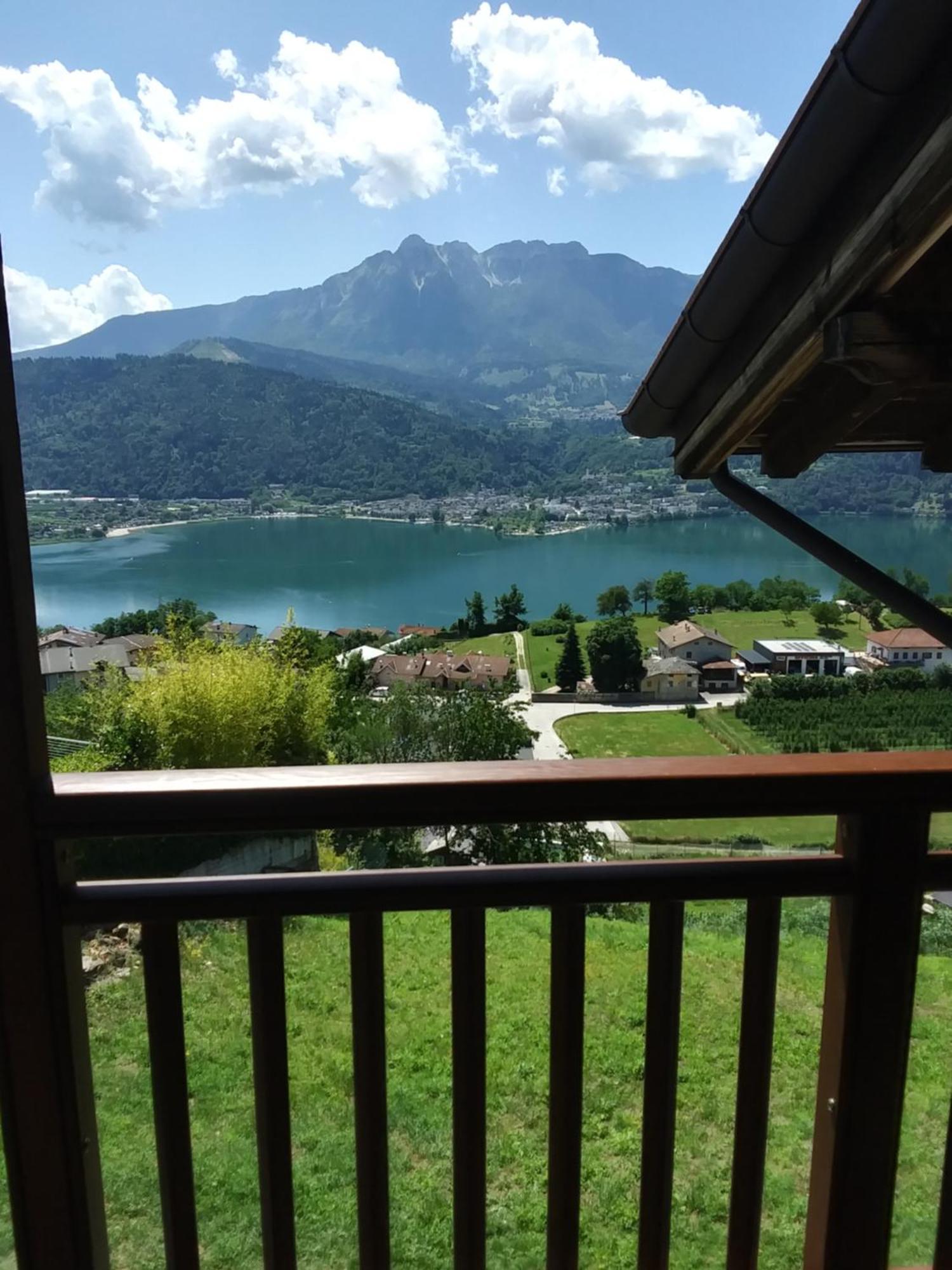 La Casa Di Athos Apartman Tenna Kültér fotó