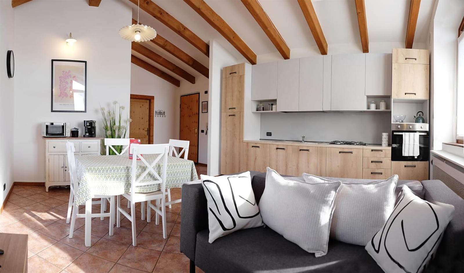 La Casa Di Athos Apartman Tenna Kültér fotó